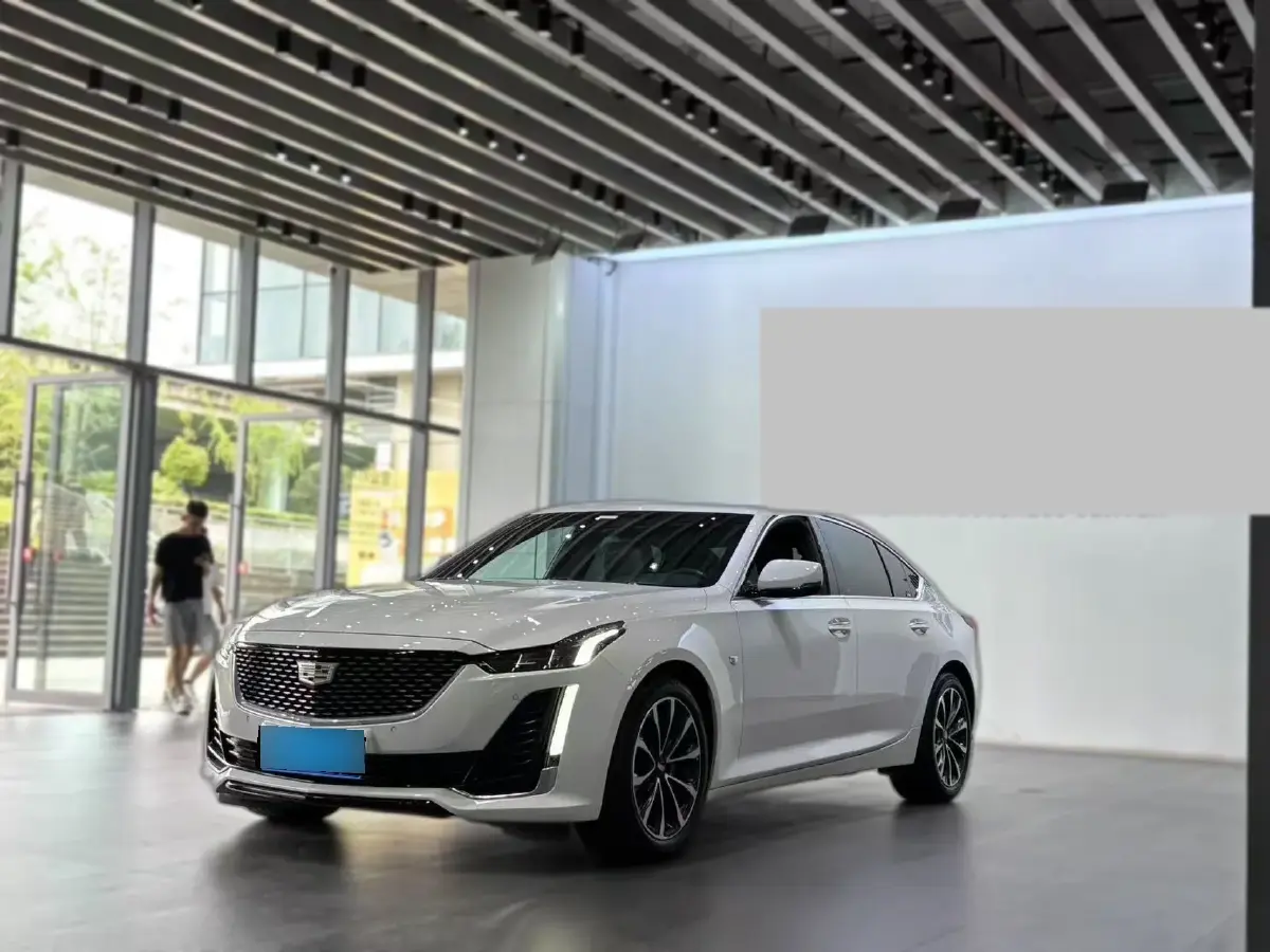 2022 Cadillac CT5 2.0T 237HP L4 10AT