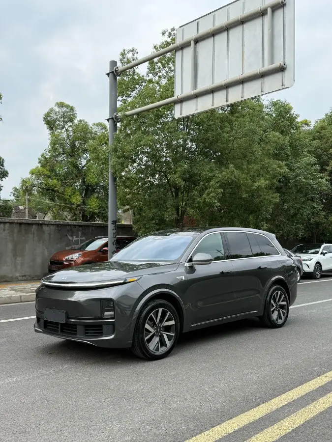 2023 Li L8 Range Extended 154HP REEV 40.9KWH