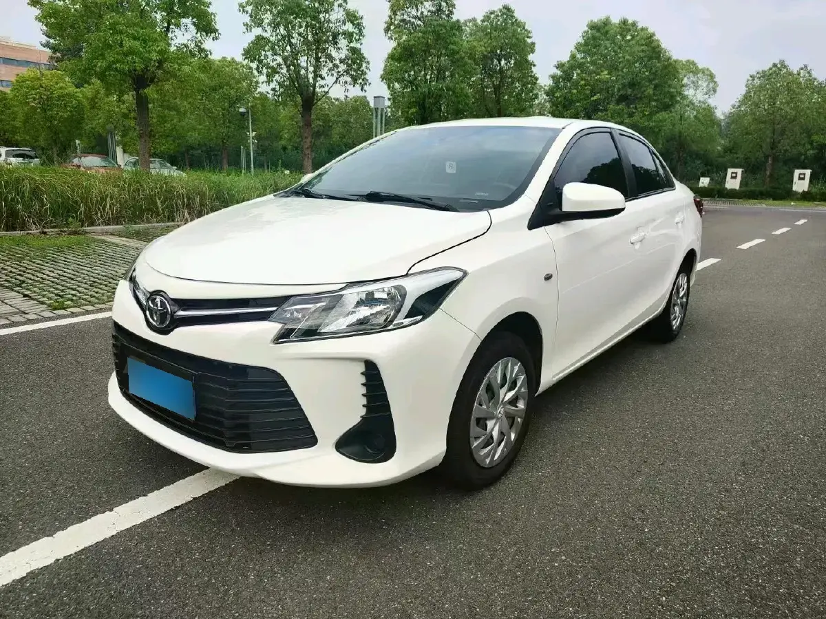 2022 Toyota Vios 1.5L 112HP L4 CVT