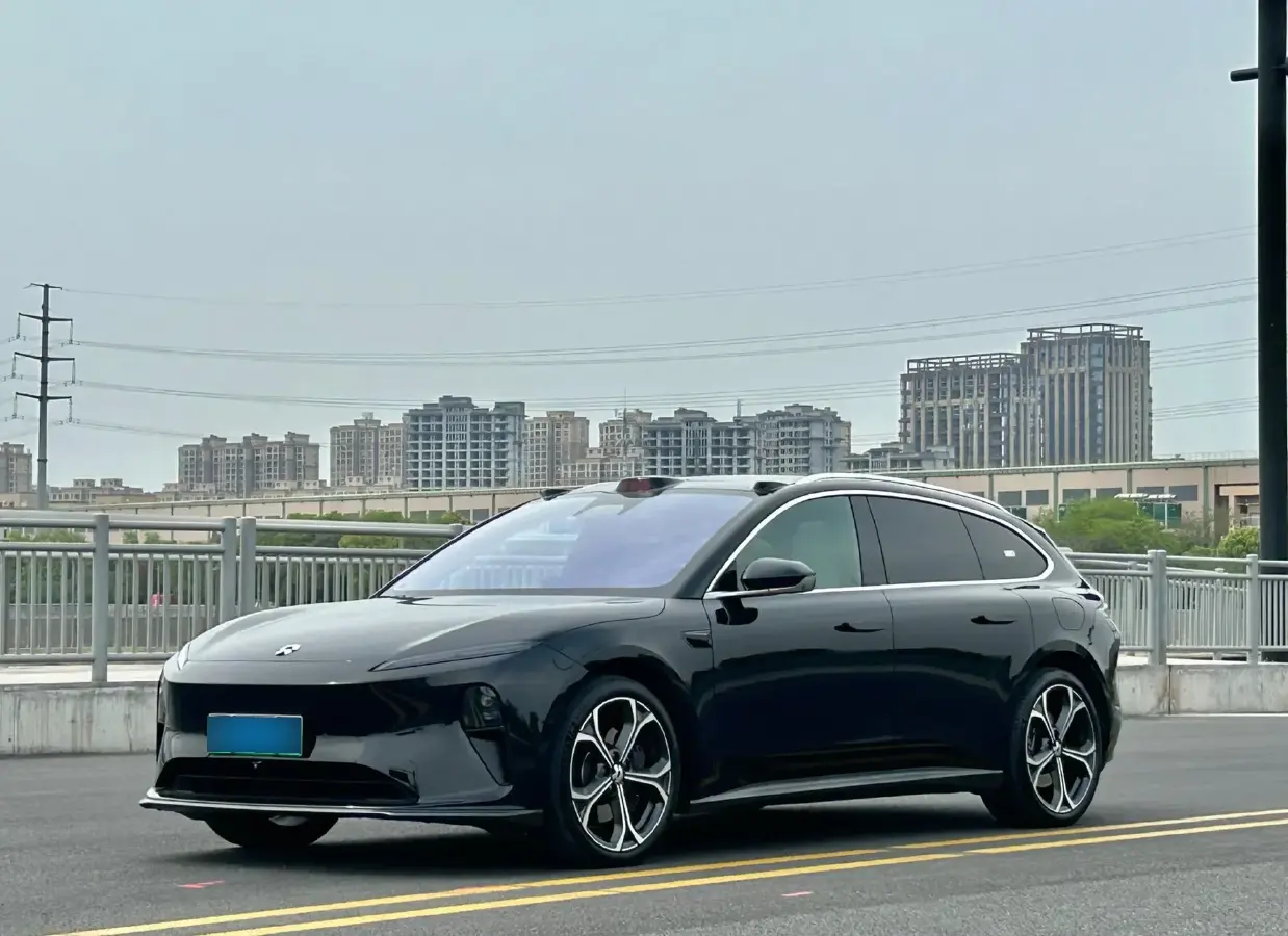 2024 NIO ET5T BEV 75KWH