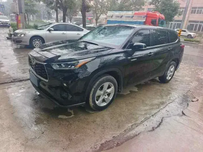 2022 Toyota Highlander 2.5L 192HP L4 E-CVT Hybrid