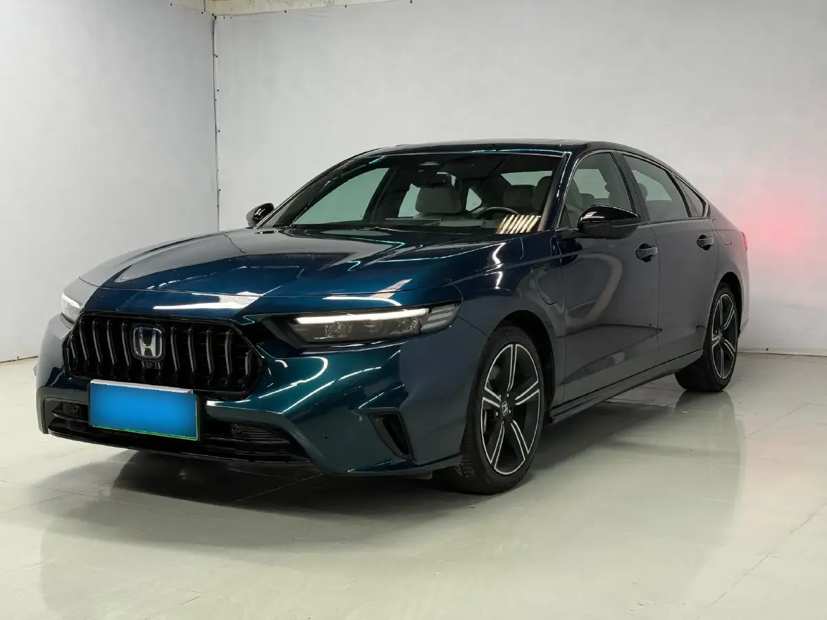 2023 Honda Inspire 2.0L 148HP L4 E-CVT PHEV