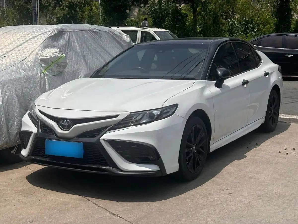 2021 Toyota Camry 2.5L 209HP L4 8AT