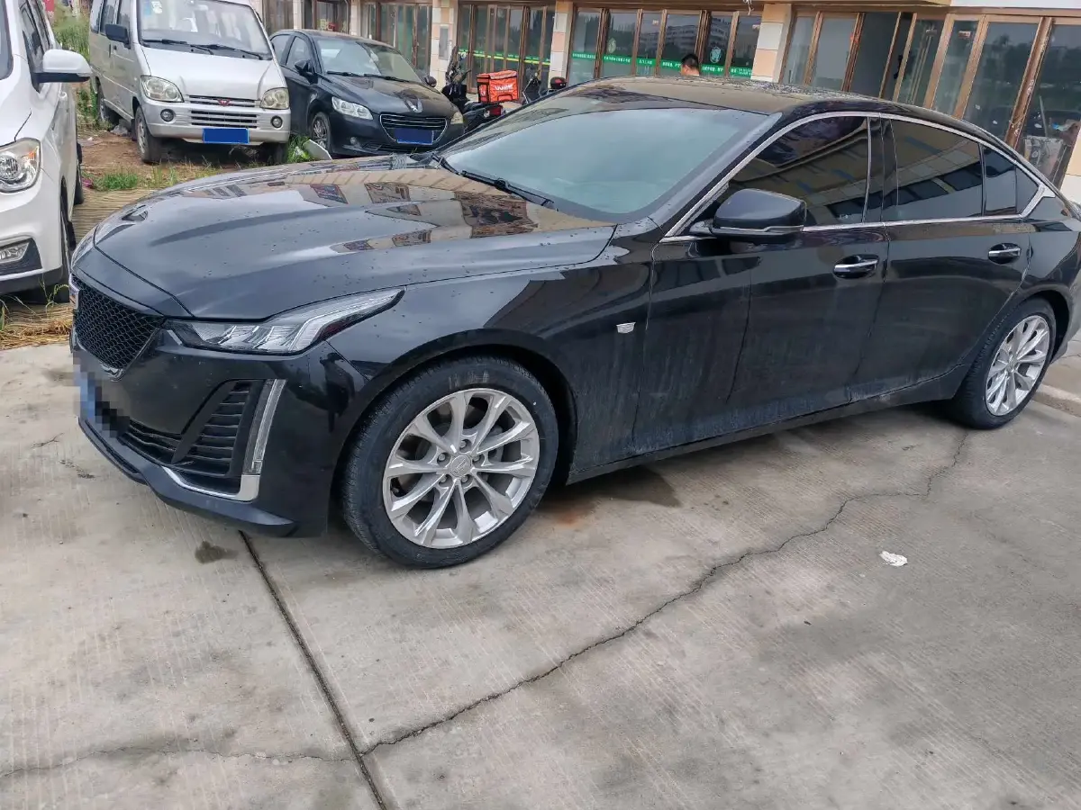 2022 Cadillac CT5 2.0T 237HP L4 10AT