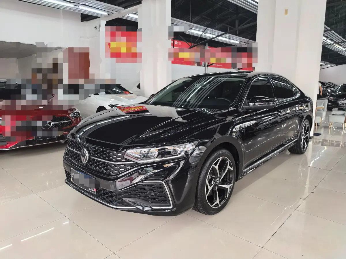 2023 Volkswagen Passat 2.0T 186HP L4 7DCT