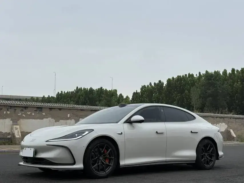 2024 IM L6 BEV 75KWH