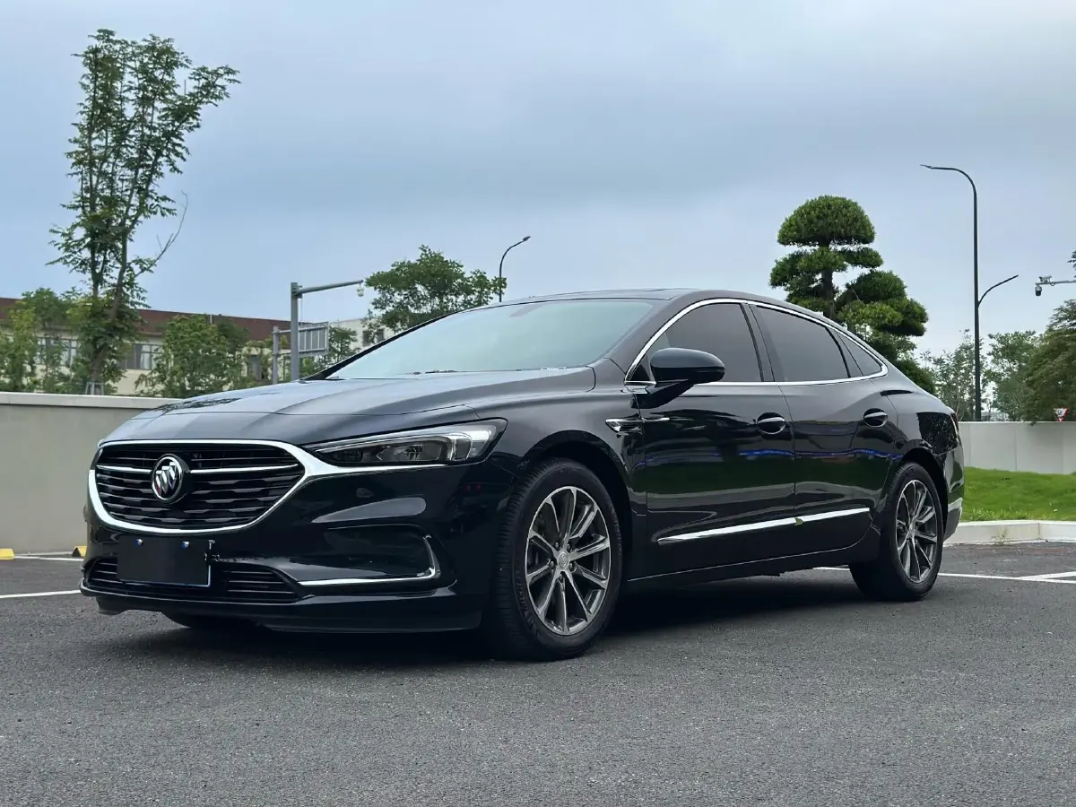 2022 Buick Larcosse 2.0T 237HP L4 9AT