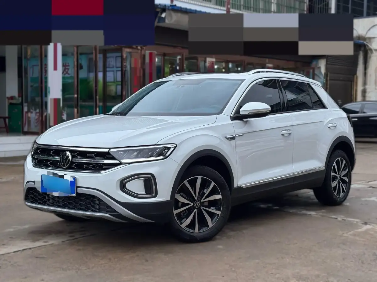 2025 Volkswagen T-Roc 1.4T 150HP L4 7DCT