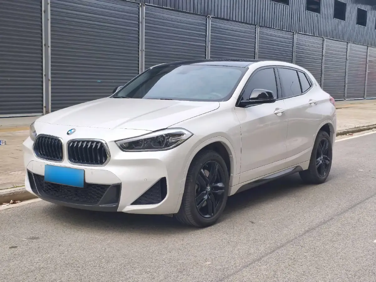2022 BMW X2 2.0T 192HP L4 7DCT