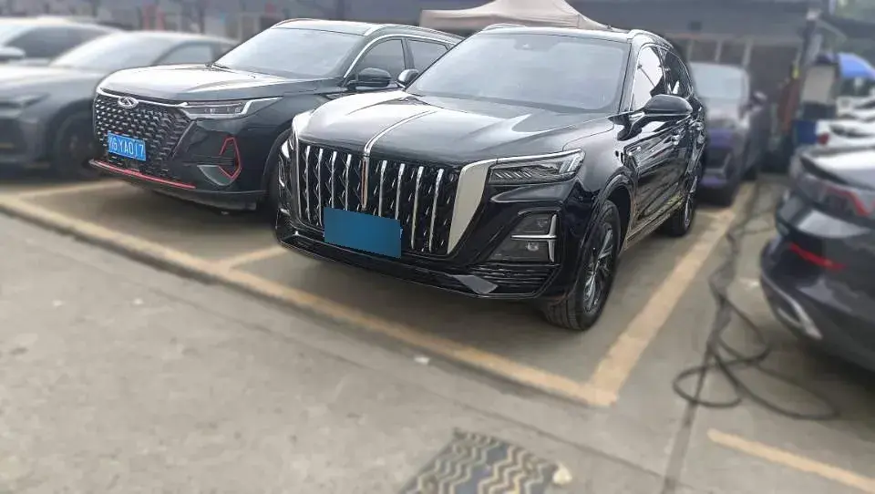 2023 HongQi HS5 2.0T 252HP L4 8AT