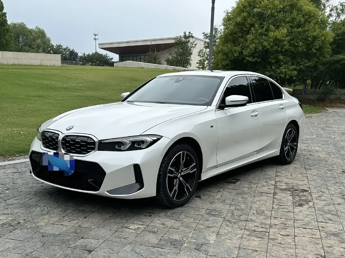 2024 BMW 3 Series 2.0T 184HP L4 8AT