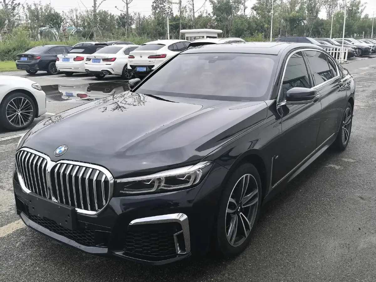 2021 BMW 7 Series 2.0T 265HP L4 8AT