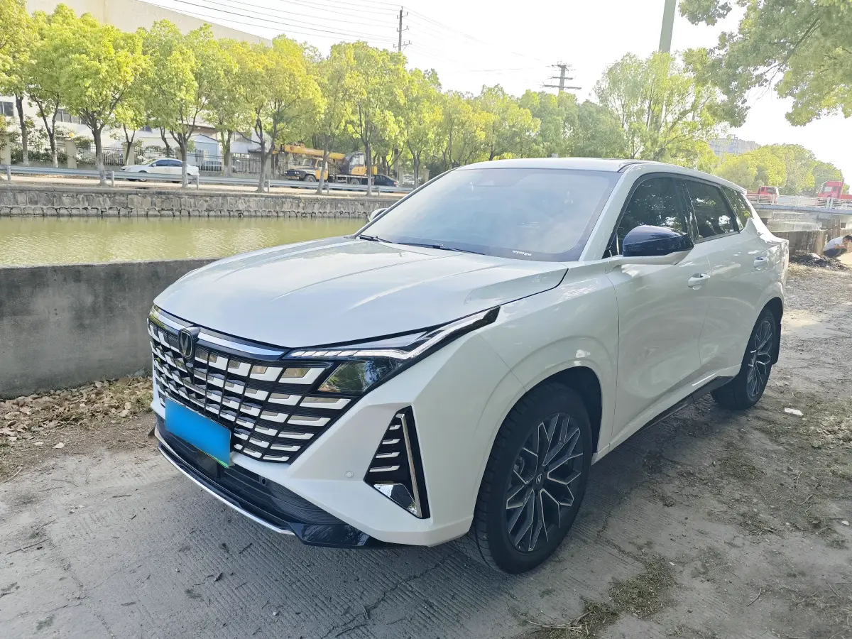 2024 ChangAn UNI-Z 1.5L 98HP L4 E-CVT PHEV 18.4KWH