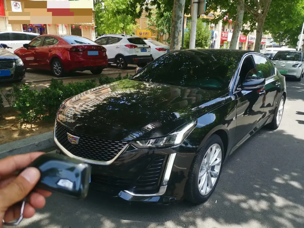 2022 Cadillac CT5 2.0T 237HP L4 10AT