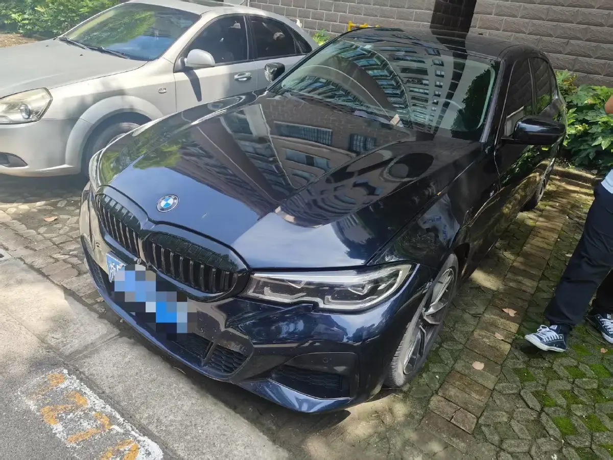 2022 BMW 3 Series 2.0T 184HP L4 8AT