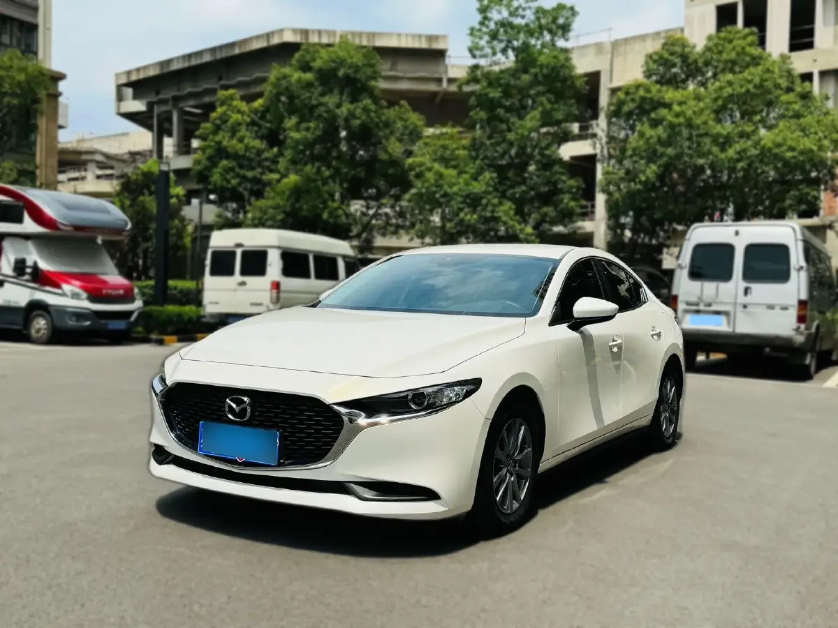 2022 Mazda 3 Axela 2.0L 158HP L4 6AT