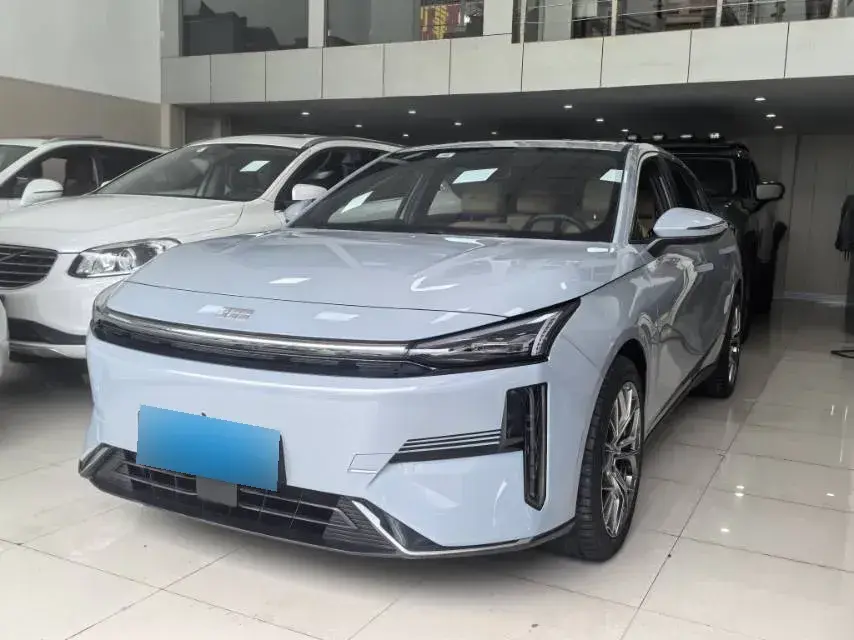 2023 Geely Galaxy L6 1.5T 163HP L4 3DHT PHEV