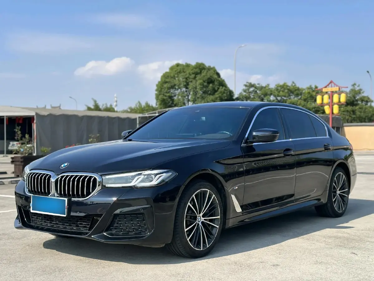 2023 BMW 5 Series 2.0T 245HP L4 8AT
