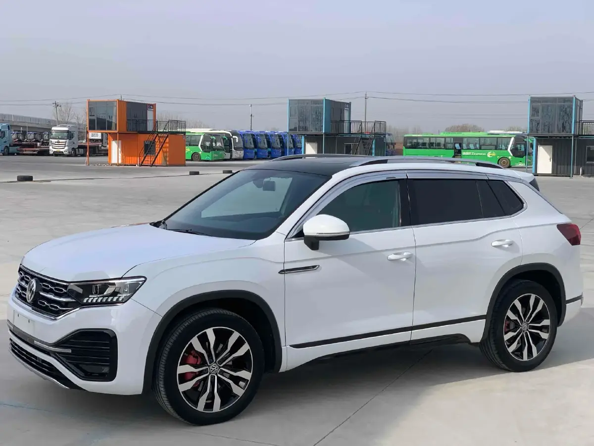 2022 Volkswagen Tayron 2.0T 220HP L4 7DCT