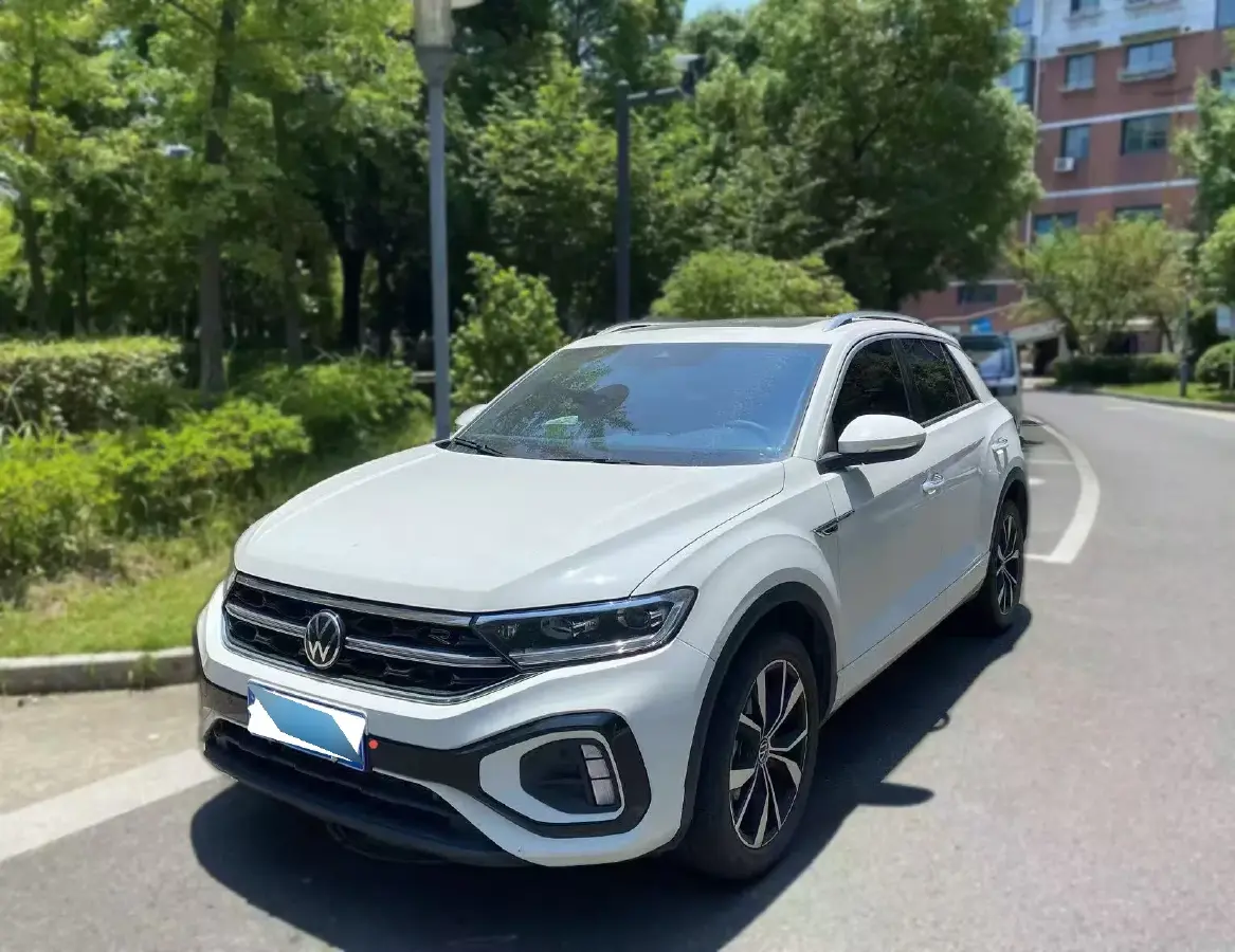 2023 Volkswagen T-Roc 1.5T 160HP L4 7DCT