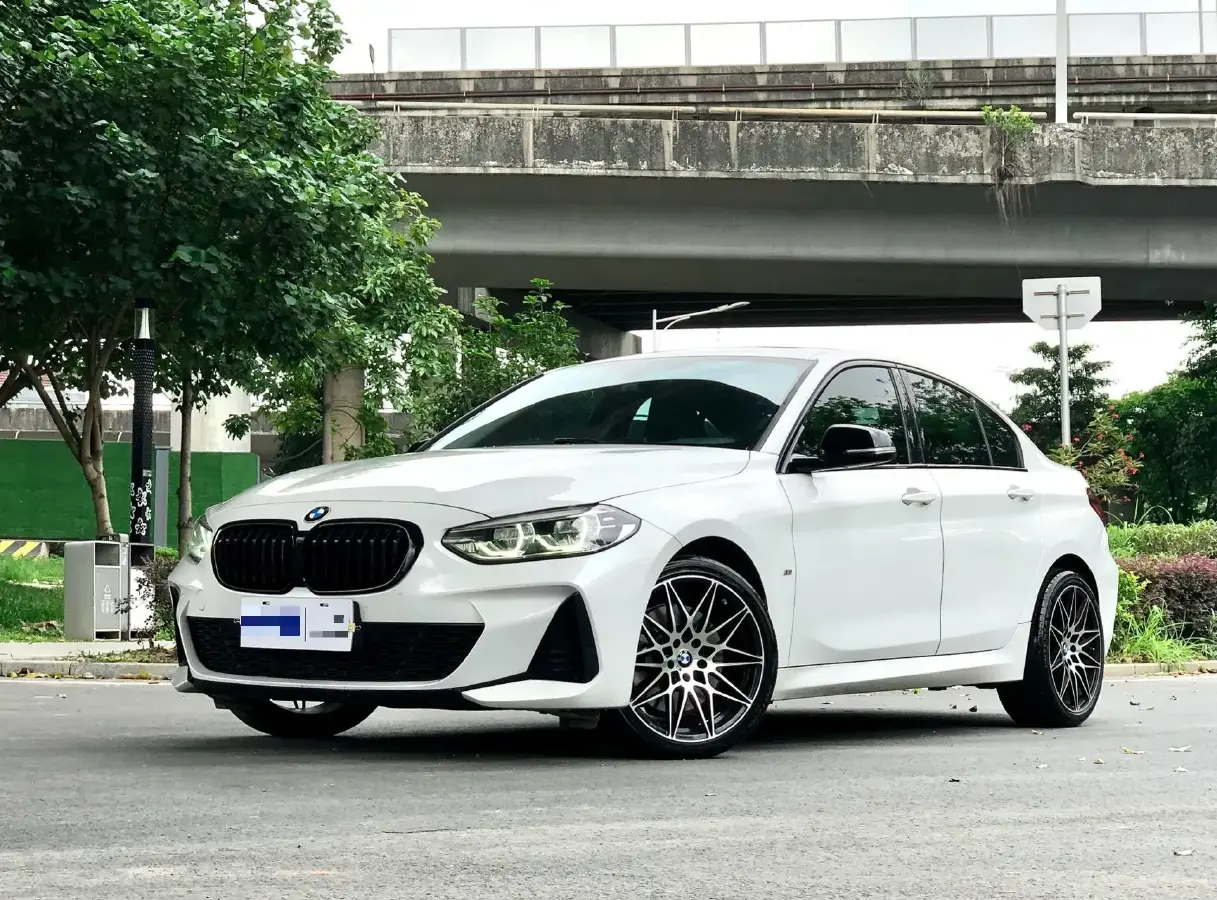 2023 BMW 1 Series 2.0T 178HP L4 7DCT