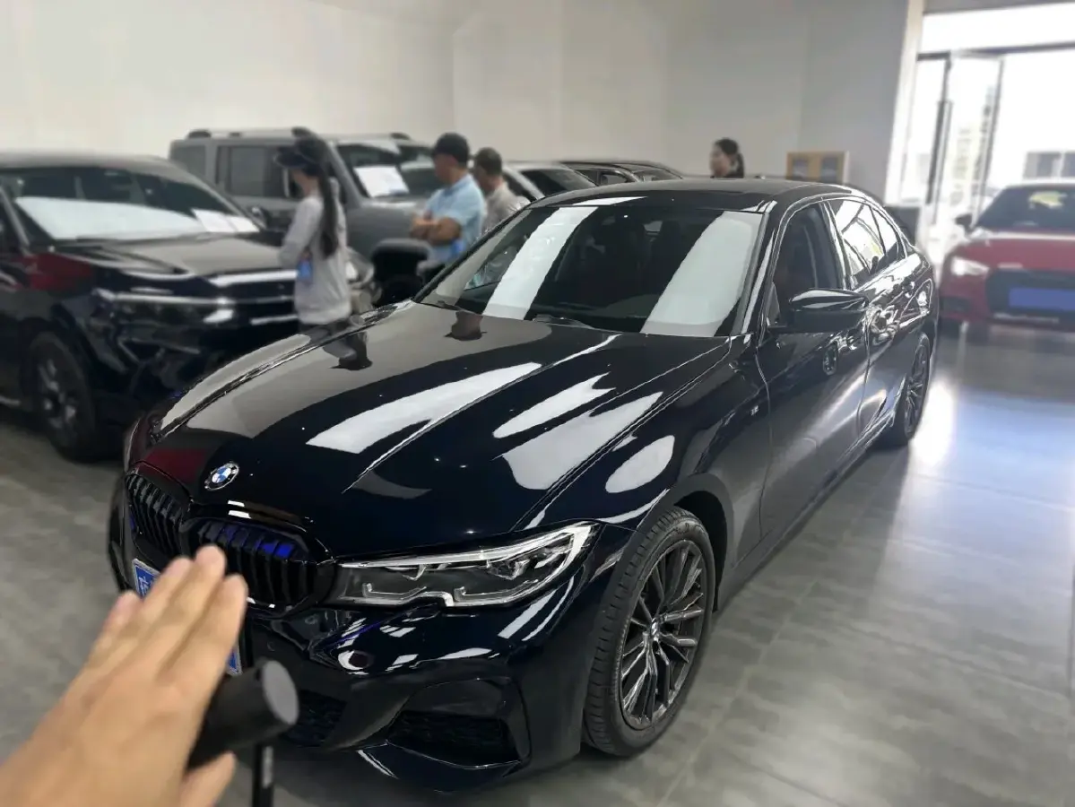 2022 BMW 3 Series 2.0T 184HP L4 8AT