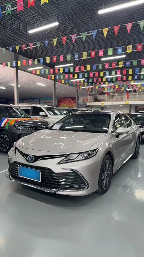 2023 Toyota Camry 2.5L 178HP L4 E-CVT Hybrid