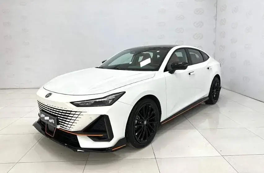2022 ChangAn UNI-V 1.5T 188HP L4 7DCT