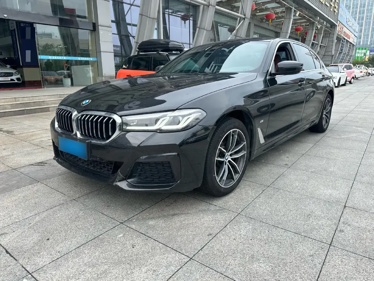 2022 BMW 5 Series 2.0T 184HP L4 8AT