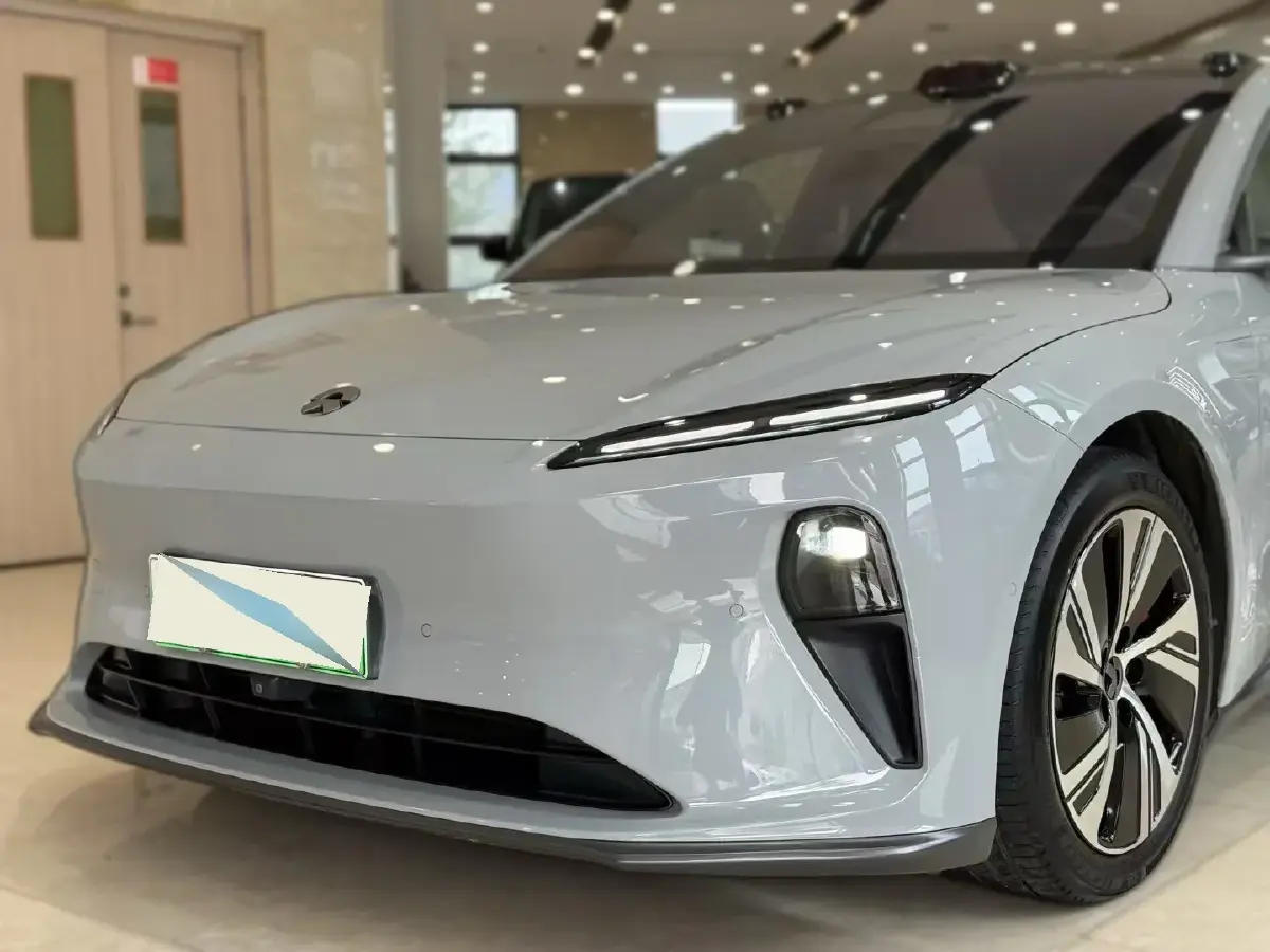 2022 NIO ET5 BEV 75KWH