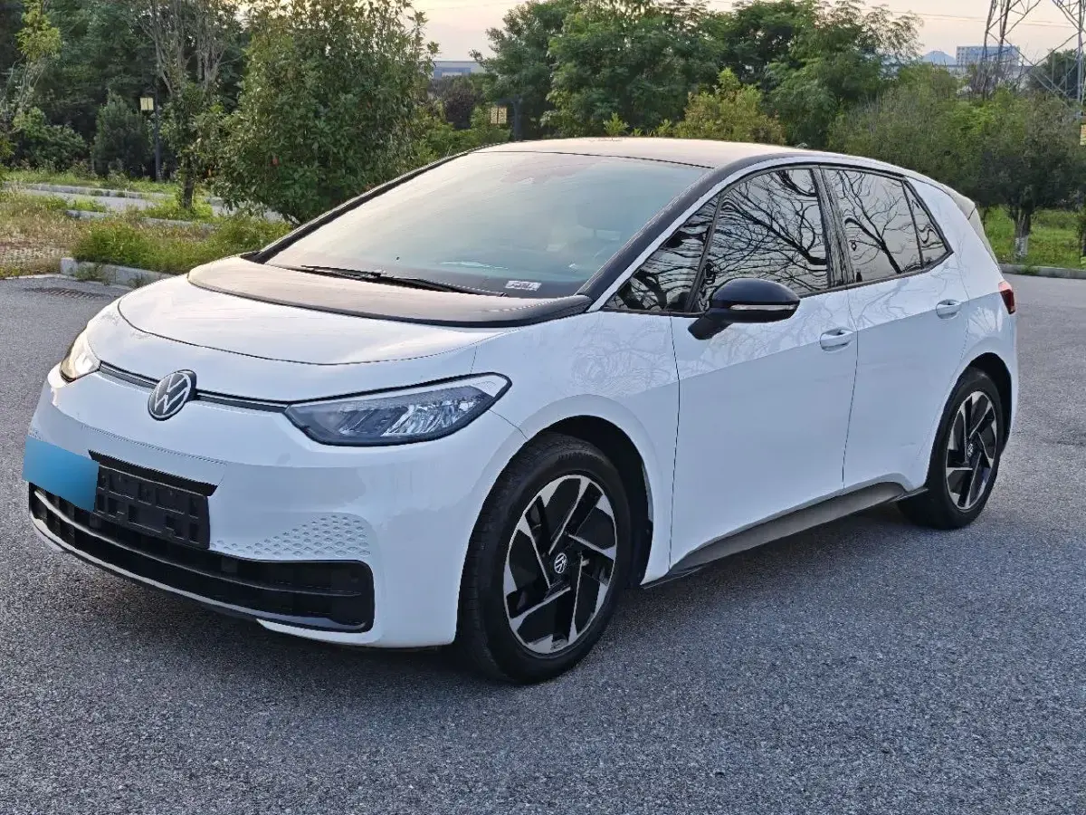 2023 Volkswagen ID.3 BEV 52.8KWH