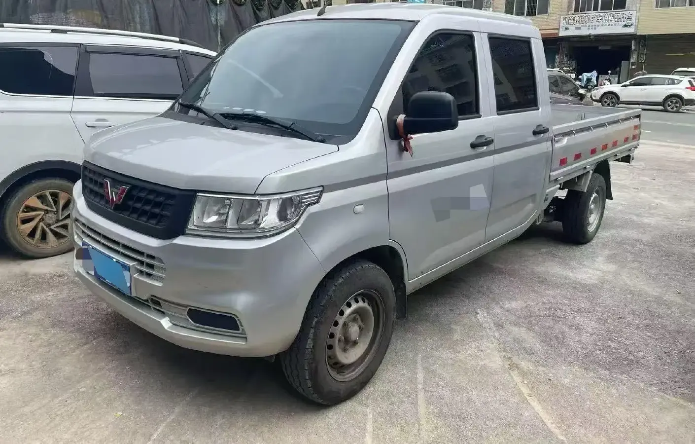 2023 WuLing RongGuang New Truck 1.5L 102HP L4 5MT