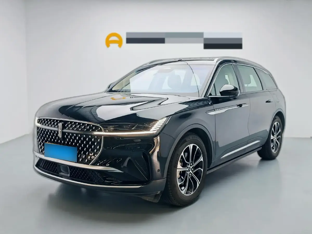 2023 Lincoln Nautilus 2.0T 261HP L4 8AT