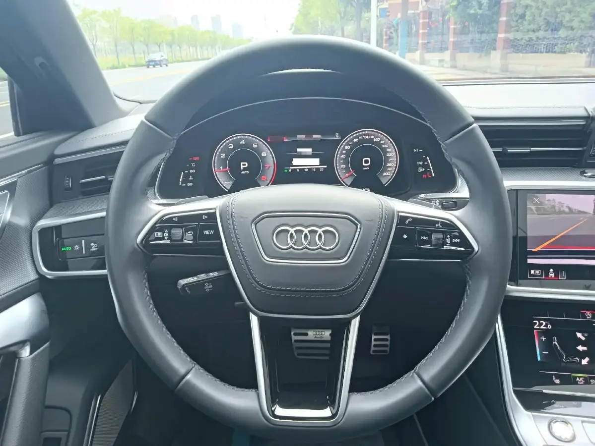 2025 Audi A6L 2.0T 245HP L4 7DCT,autocango,china used car exporter,china ev exporter,chinese used car exporter,chinese used ev exporter