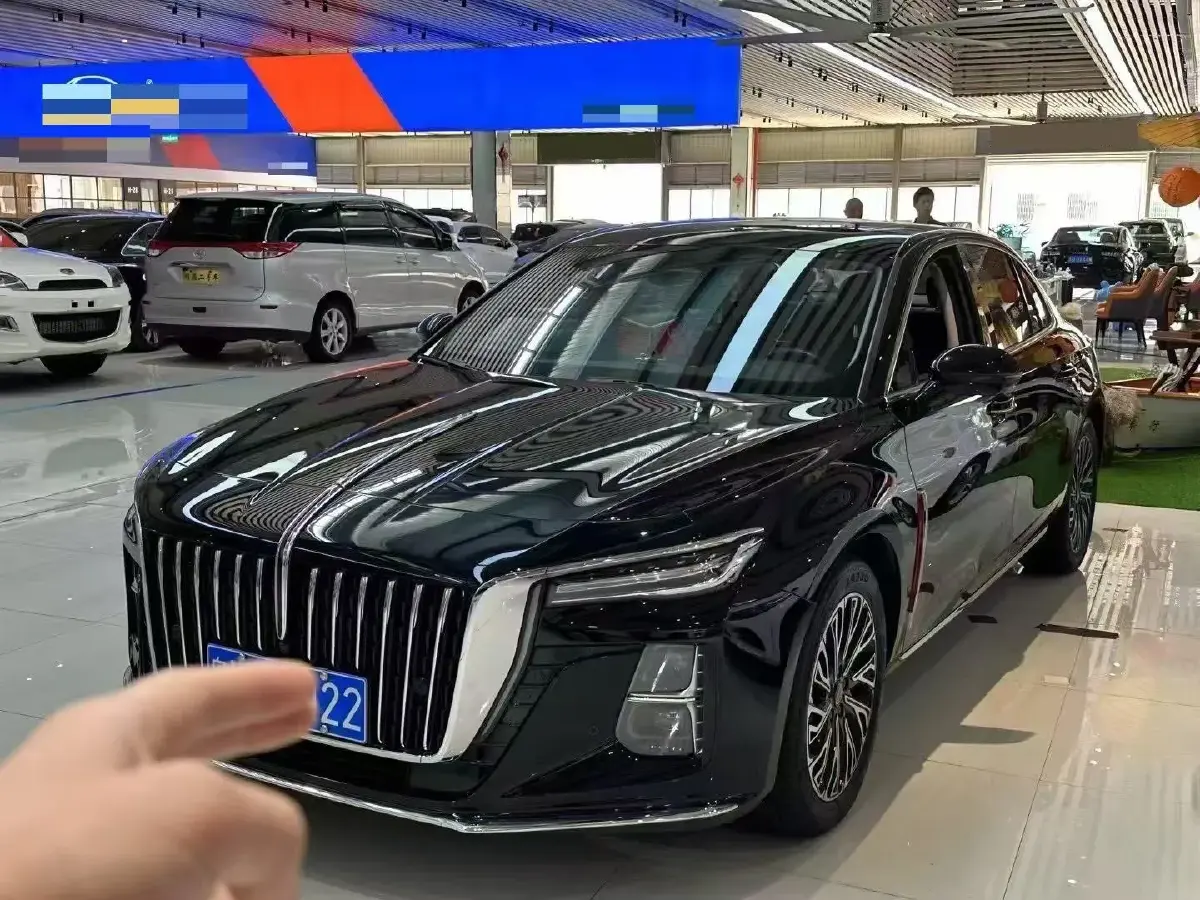 2024 HongQi H5 2.0T 224HP L4 8AT