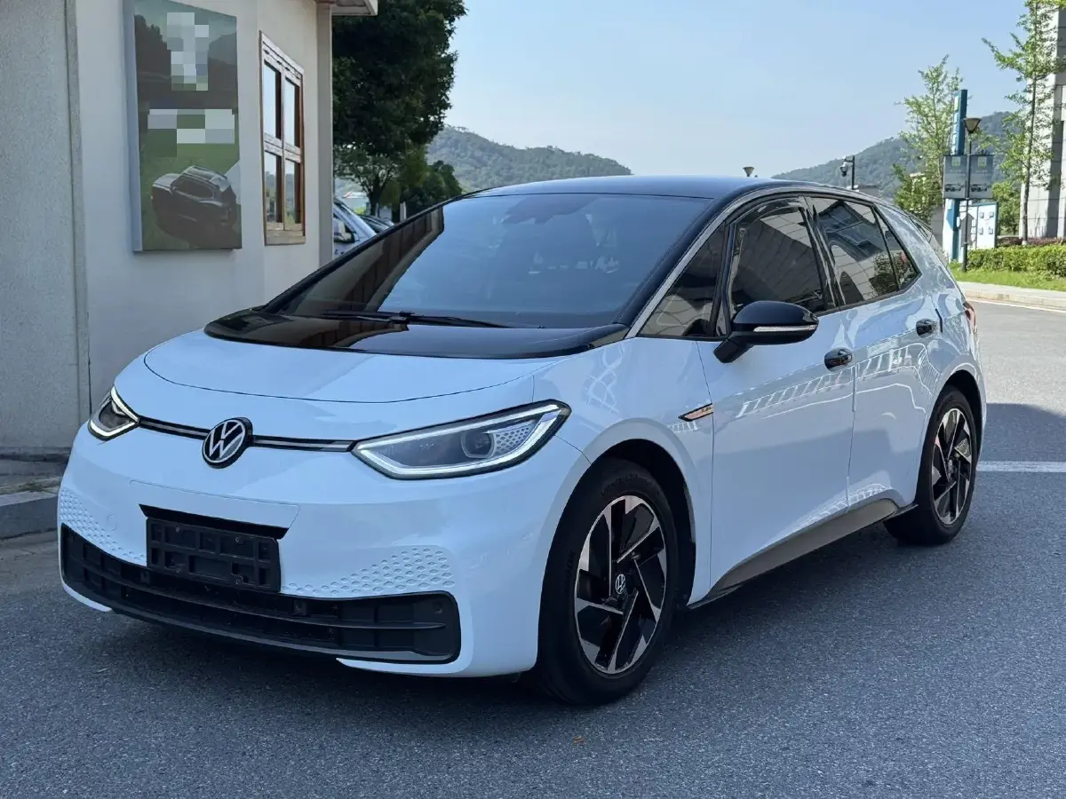 2023 Volkswagen ID.3 BEV 52.8KWH