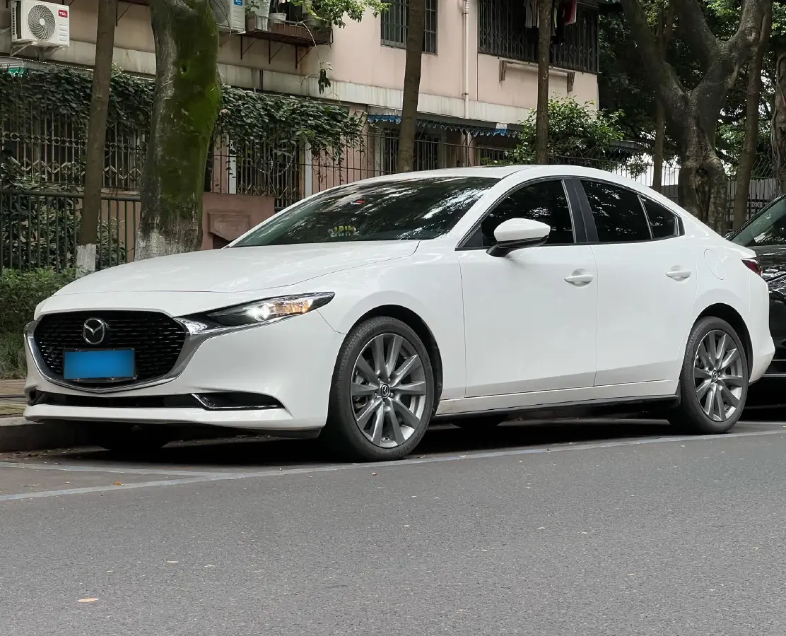 2022 Mazda 3 Axela 2.0L 158HP L4 6AT