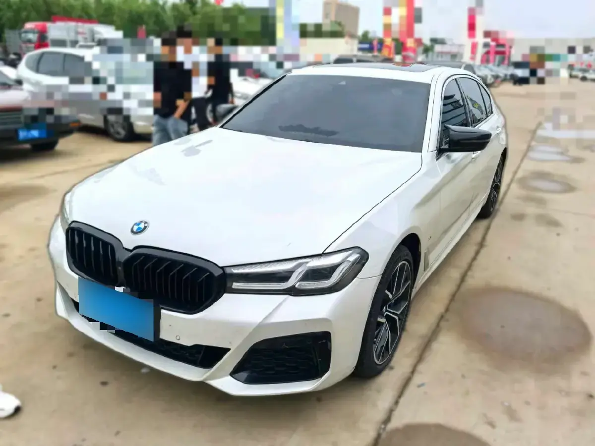 2022 BMW 5 Series 2.0T 252HP L4 8AT