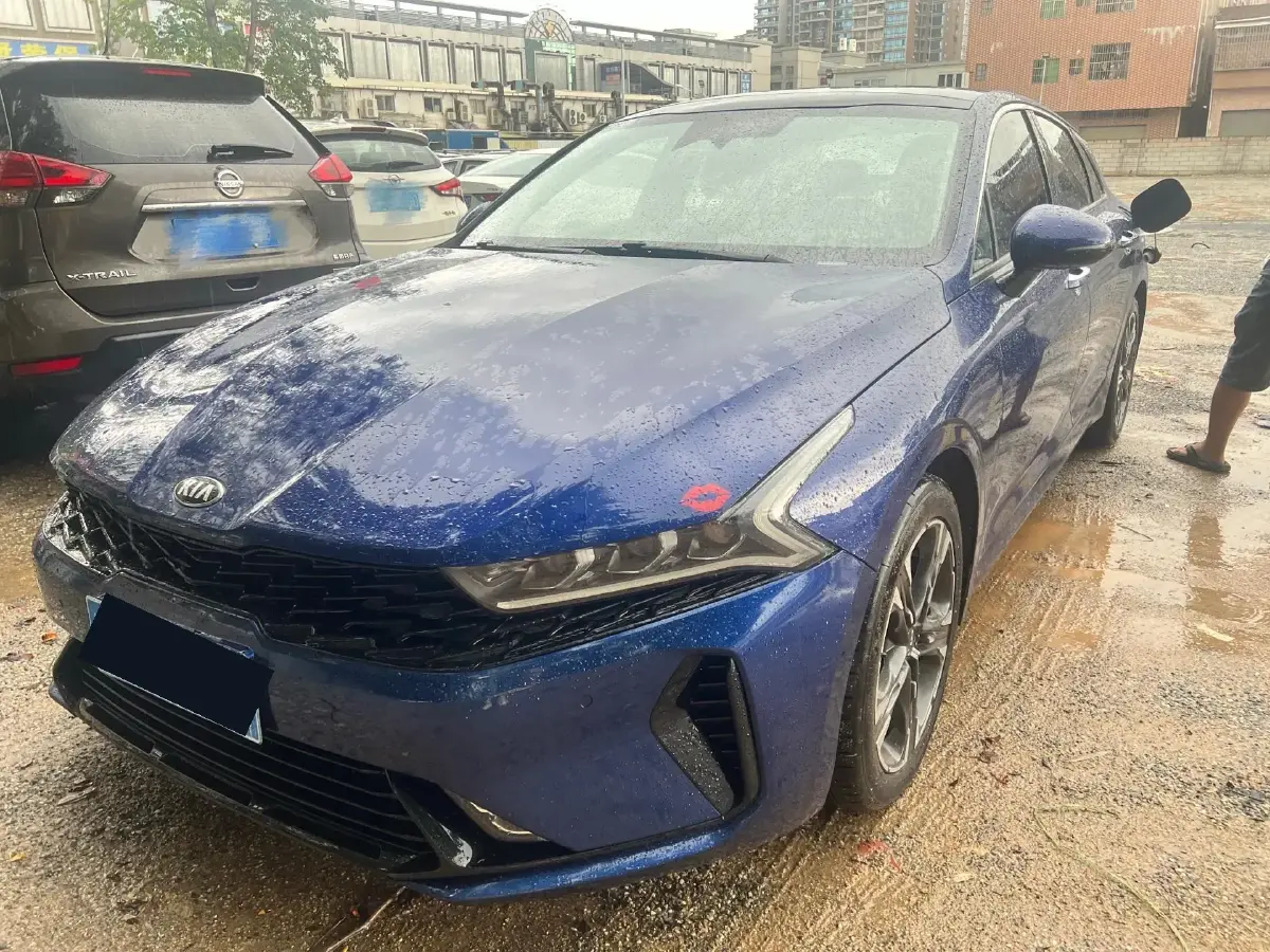 2020 Kia K5 2.0T 240HP L4 8AT