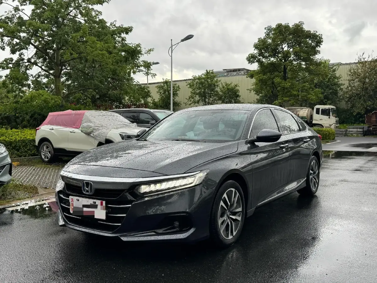 2022 Honda Accord 2.0L 146HP L4 E-CVT Hybrid