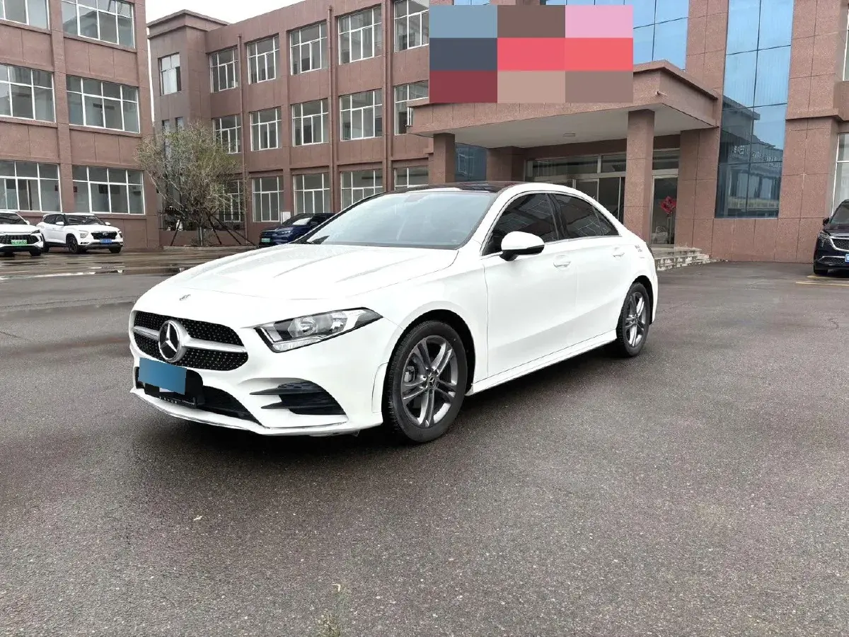 2022 Mercedes-Benz A Class 1.3T 136HP L4 7DCT