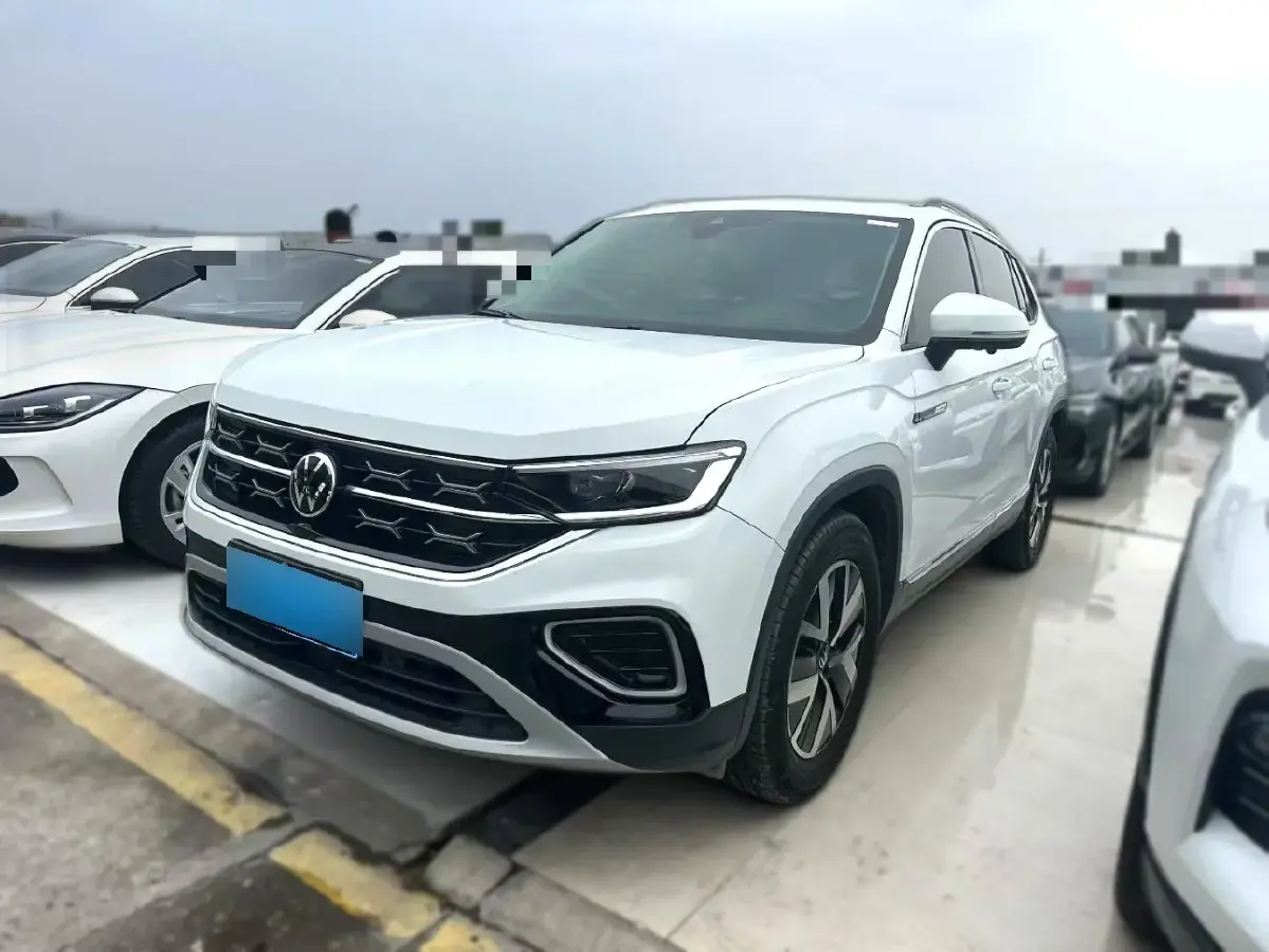 2023 Volkswagen Tayron 2.0T 186HP L4 7DCT