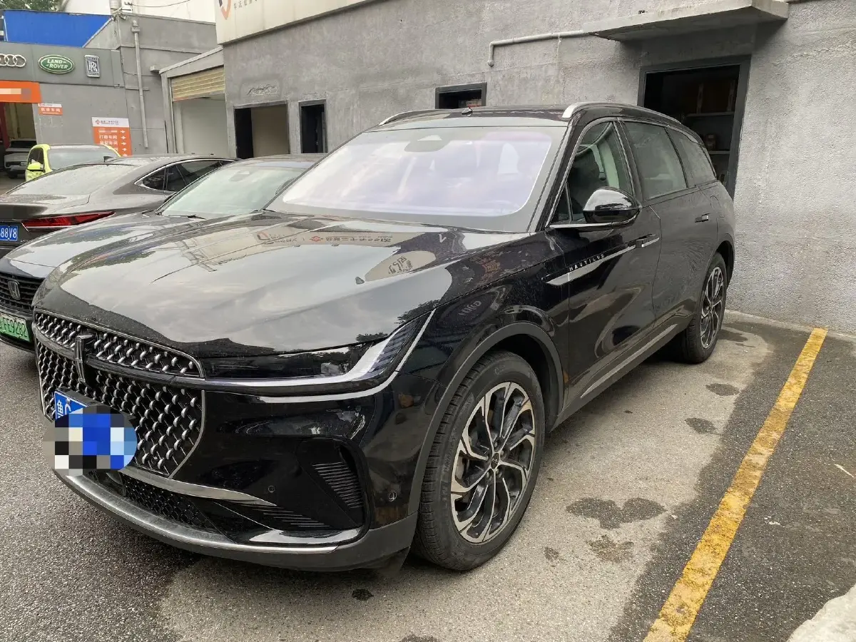 2023 Lincoln Nautilus 2.0T 261HP L4 8AT