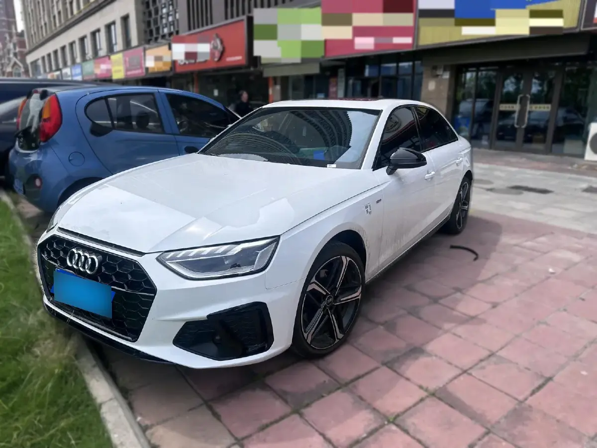 2024 Audi A4L 2.0T 190HP L4 7DCT