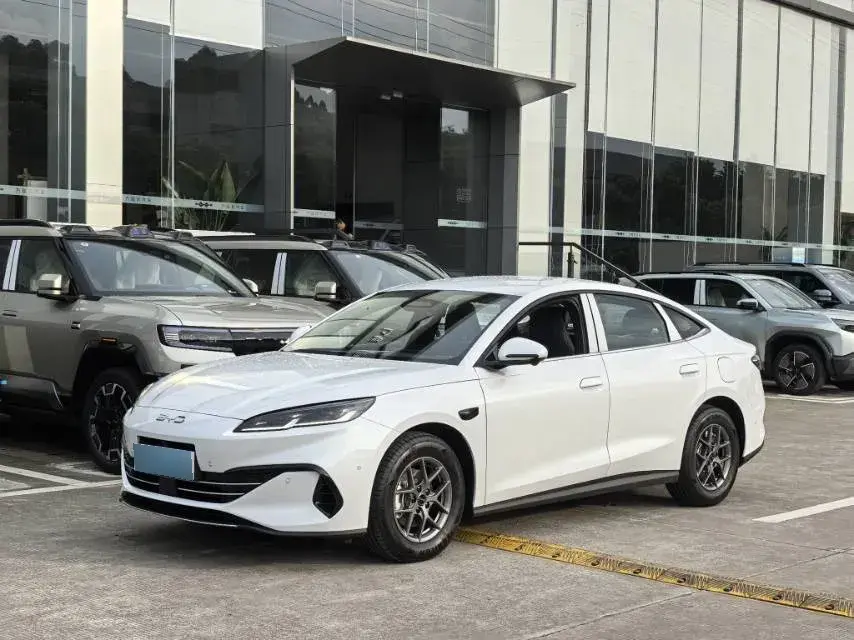 2025 BYD Seal 06 1.5L 101HP L4 E-CVT PHEV 10.08KWH