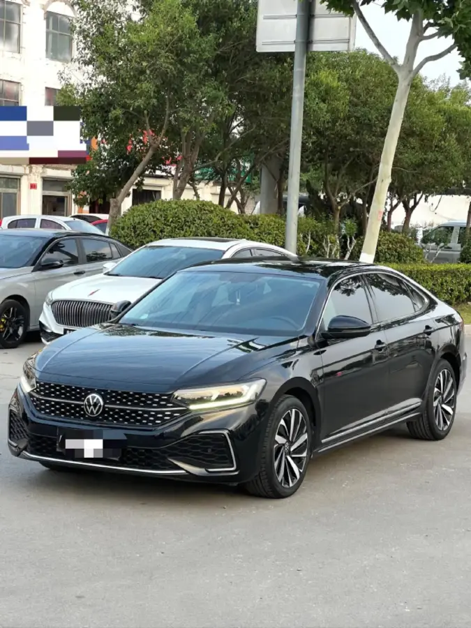 2022 Volkswagen Passat 2.0T 186HP L4 7DCT