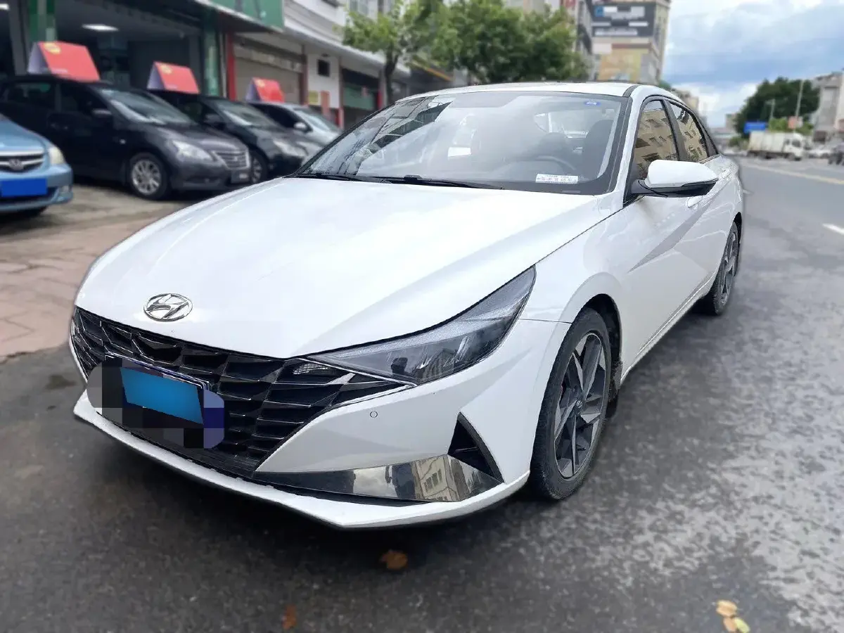 2022 Hyundai Elantra 1.5L 115HP L4 CVT