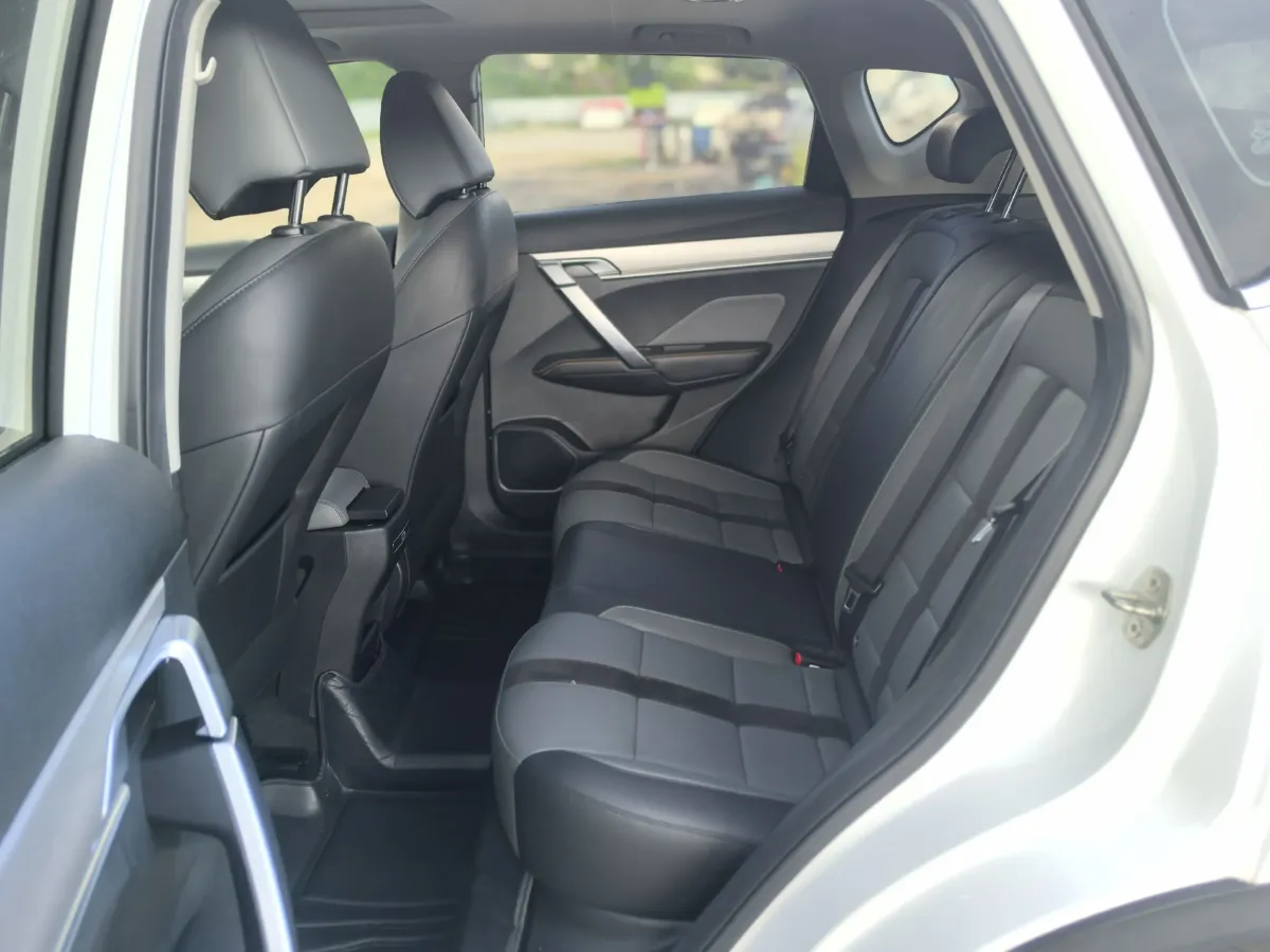 2023 Geely Coolray 1.5T 181HP L4 7DCT,autocango,china used car exporter,china ev exporter,chinese used car exporter,chinese used ev exporter