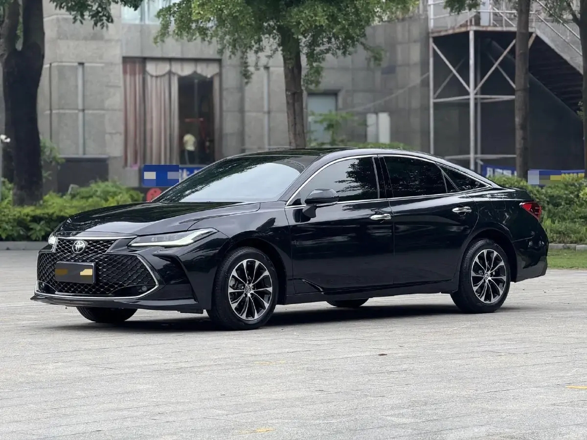 2023 Toyota Avalon 2.0L 177HP L4 CVT