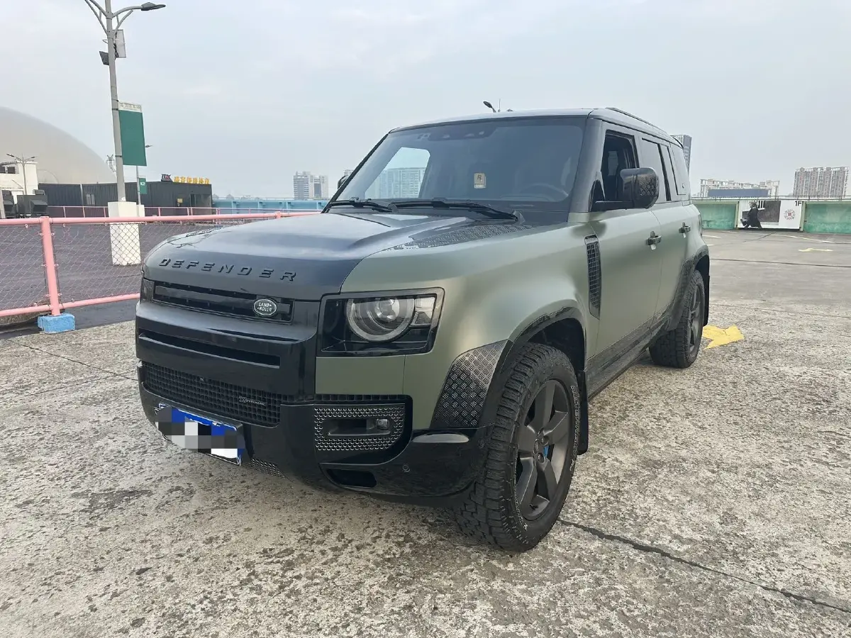 2023 Land Rover Defender 3.0T 400HP L6 8AT